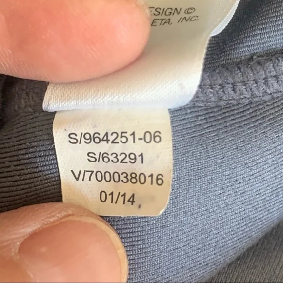 ATHLETA Lot of 2 Pair Capri Leggings Size XS Pink Camo Gray Running Yoga - Picture 14 of 16